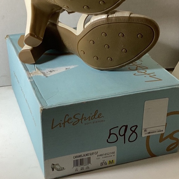 LifeStride Caramel Women's High Heels - Picture 8 of 9